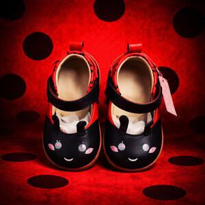 🐞🐞🐞CRACKER BARREL SG STEPPING STONES LADYBUG MARY JANES 8Y BRAND NEW